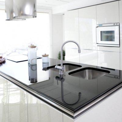 Nowoczesna biała kuchnia